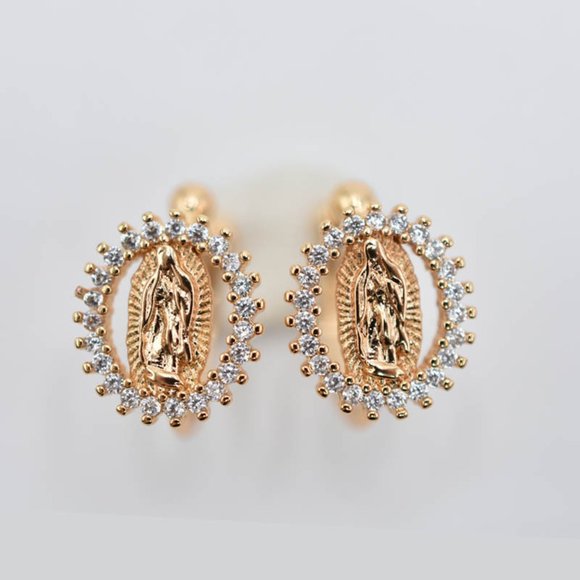 14k Gold Plated Crystal Medallion Mary Ear Cuff - Picture 2 of 5